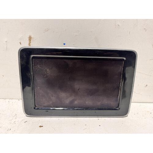 Mercedes A CLASS Stereo Display Unit W176 03/13-12/15