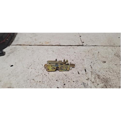 Merecedes Vito Left Front Lock Mechanism E20 02/1998-04/2004