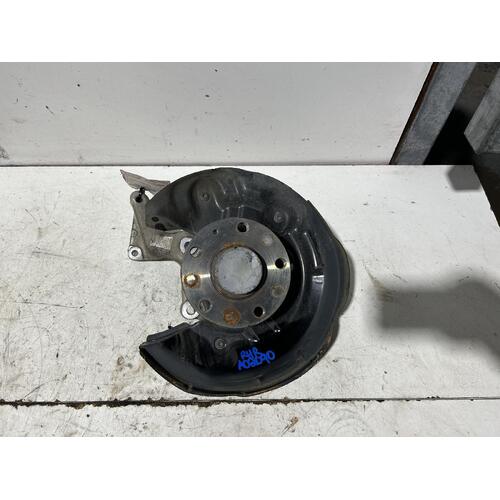 Volkswagen EOS Right Rear Hub Assembly 1F 02/2007-12/2014