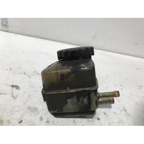 Toyota Landcruiser Power Steering Reservoir UZJ100 01/1998-08/2007