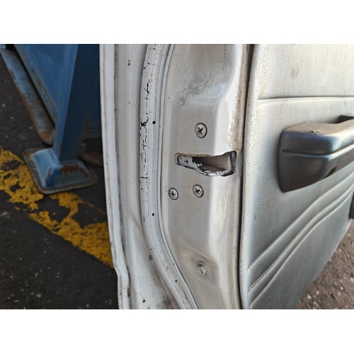 Toyota Hilux Left Front Door Lock Mechanism RN105 10/1988-09/1997