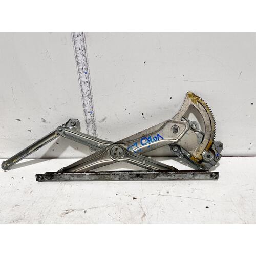 Toyota Hilux Right Front Window Regulator TGN16 03/2005-08/2015