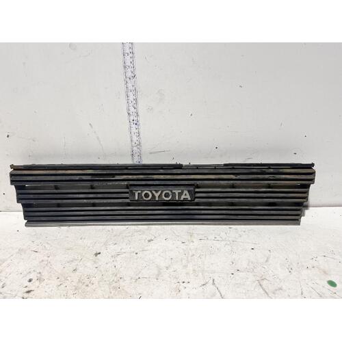 Toyota COROLLA Grille AE71 10/83-09/85