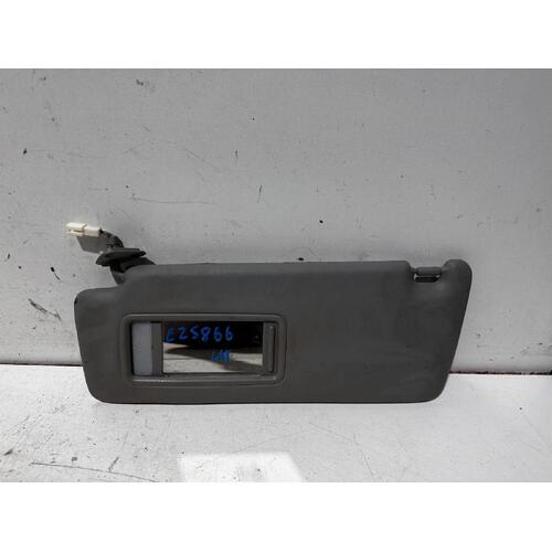 Toyota Kluger Left Sun Visor MCU28 01/2001-04/2007