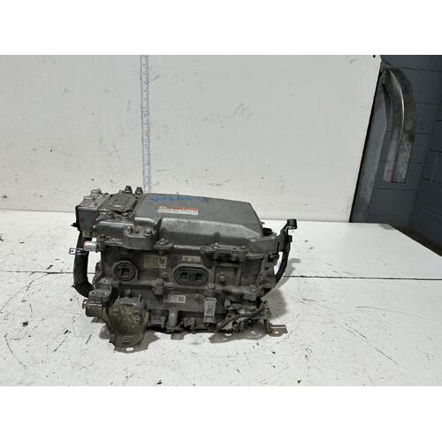 Toyota Camry Inverter AVV50 03/2012-10/2017