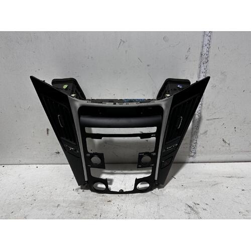Hyundai i45 Head Unit / Heater Controls Fascia Assembly YF 02/2010-04/2014