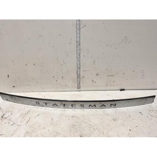 Holden Statesman Centre Bootlid Garnish WM 09/2006-08/2010