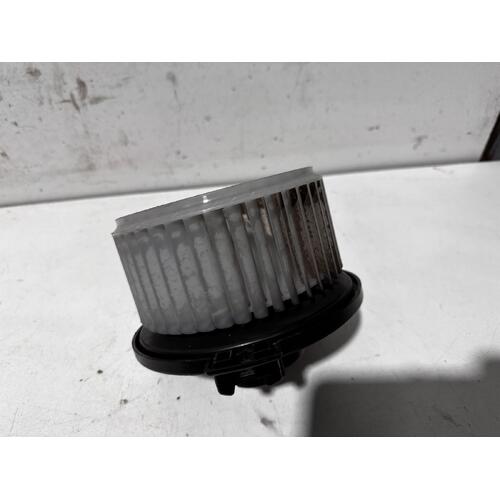 Toyota Corolla Heater Fan Motor ZZE122 12/2001-06/2007