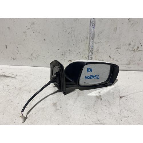 Toyota Corolla Right Door Mirror ZZE122 08/2004-03/2007