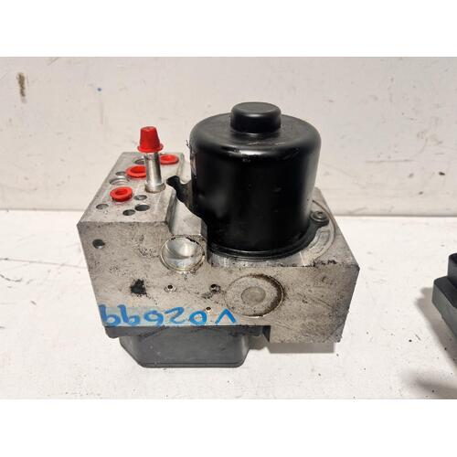 Toyota CELICA ABS Pump ZZT231 11/99-10/05 