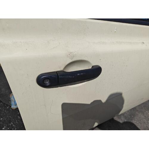 Nissan Micra Right Front Outer Door Handle K12 12/2007-10/2010