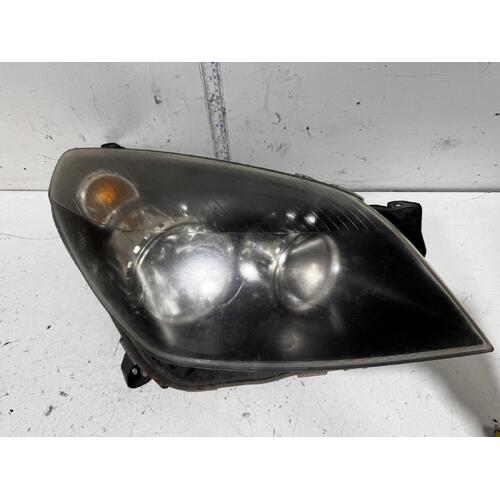 Holden Astra Right Head Light AH 10/2004-08/2009