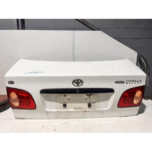 Toyota COROLLA Bootlid AE112 11/99-11/01 