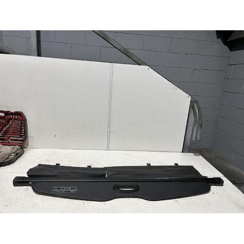 Toyota Kluger Cargo Blind GSU40 05/2007-02/2014