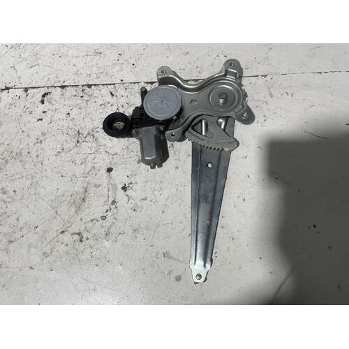 Toyota Prius C Right Rear Window Regulator NPH10 12/11-03/20