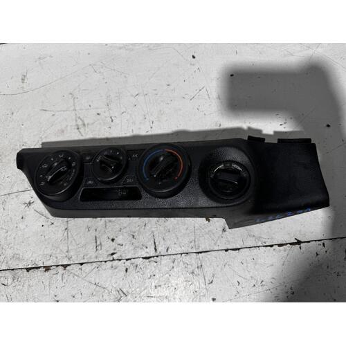 Toyota Hilux Heater Controls GUN126 09/2015-Current 