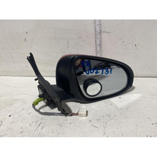 Toyota Prius C Right Door Mirror NHP10 12/2011-03/2020
