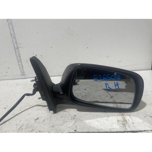 Toyota Corolla Right Door Mirror ZZE122 04/2004-06/2007