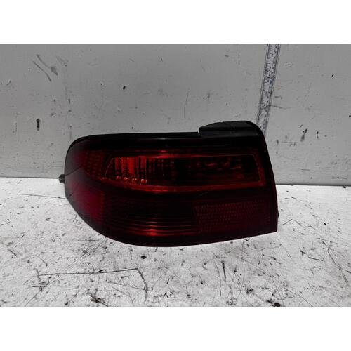 Toyota Avalon Left Tail Light MCX10 07/2000-09/2003
