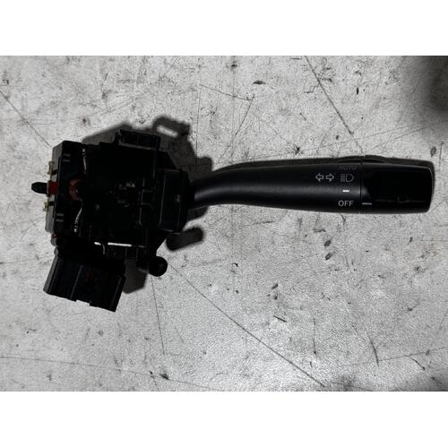 Toyota Tarago Flasher Switch ACR30 06/2000-02/2006