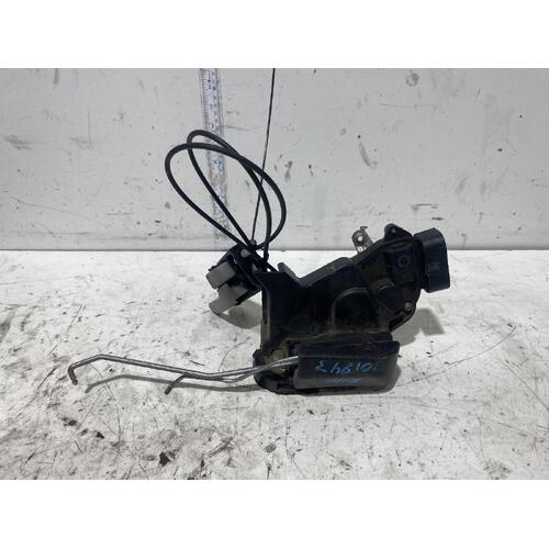 Toyota Kluger Right Front Lock Mechanism MCU28 01/2001-04/2007