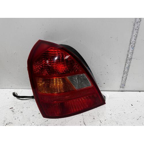 Hyundai Elantra Left Tail Light XD 11/2000-09/2003