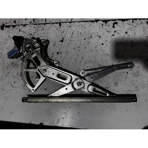 Toyota Yaris Right Front Window Regulator NCP91 10/2005-07/2011