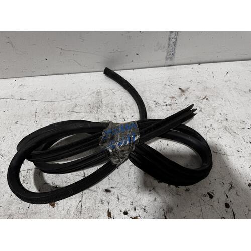 Toyota Hiace Left Front Door Seal / Rubber TRH201 03/2005-04/2019