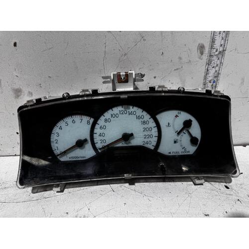 Toyota Corolla Instrument Cluster ZZE122 12/2001-06/2007
