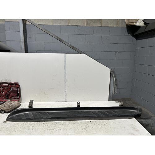 Toyota Prado Left Side Step GRJ120 02/2003-10/2009