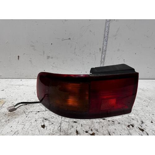 Toyota Camry Left Tail Light VZV10 06/1995-07/1997