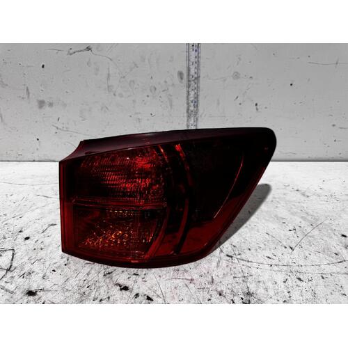 Lexus IS250 Right Tail Light GSE20 11/2005-09/2008