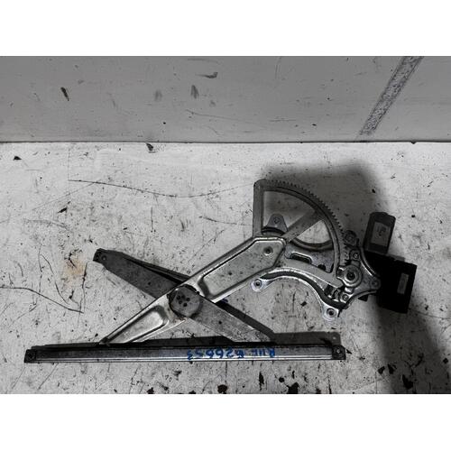 Toyota Kluger Right Front Window Regulator MCU28 01/2001-04/2007