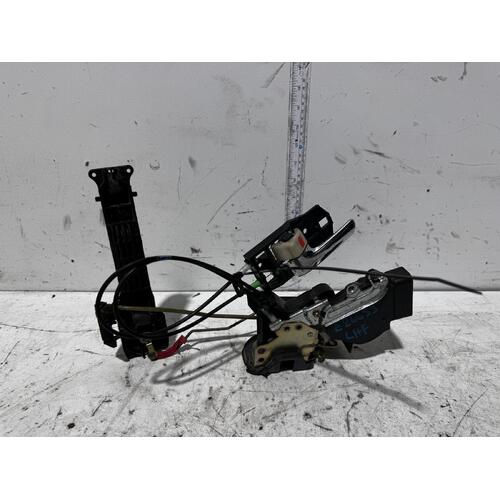 Toyota Kluger Left Front Lock Mechanism MCU28 01/2001-04/2007