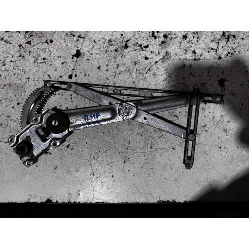 Toyota Corona Right Front Window Regulator RT142 08/1983-12/1987