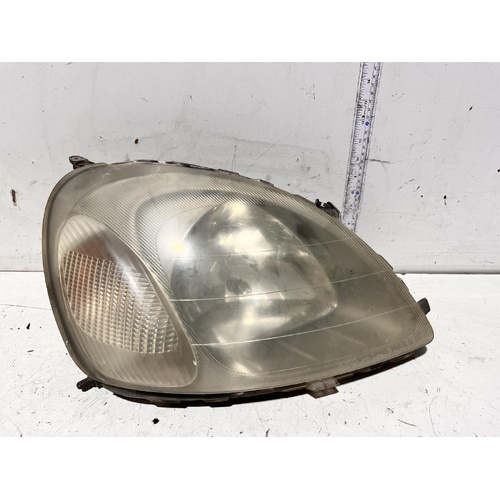 Toyota Echo Right Head Light NCP10 10/1999-09/2002