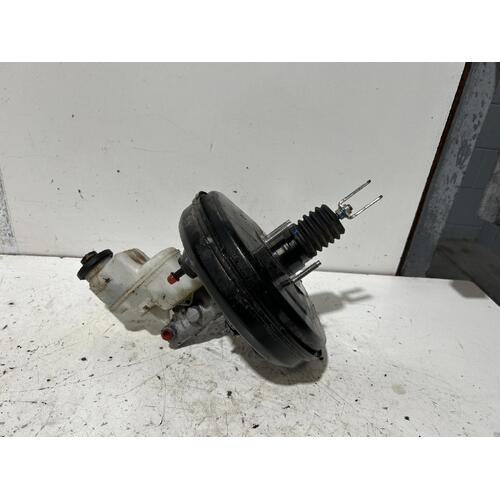 Toyota Hilux Brake Booster with Master Cylinder KUN26 08/2010-08/2015