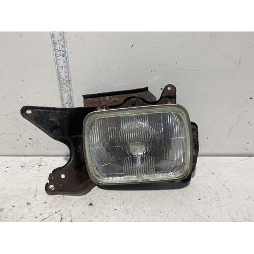 Toyota Hiace Left Head Light RZH113 11/1989-09/1998