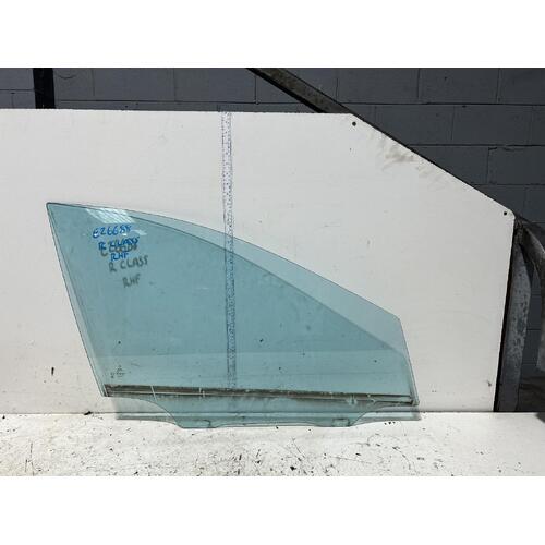 Mercedes R Class Right Front Door Glass R 300 / W251 04/2006-07/2013