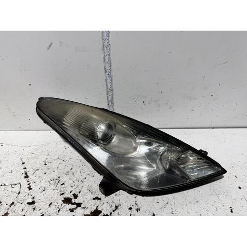 Toyota Celica Right Head Light ZZT231 11/1999-08/2002