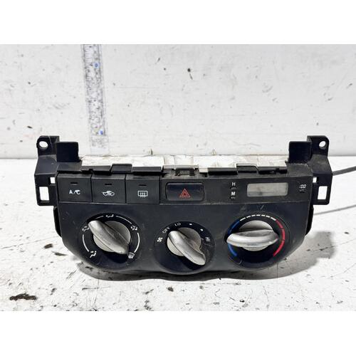 Toyota RAV4 Heater Controls ACA23 07/2003-10/2005