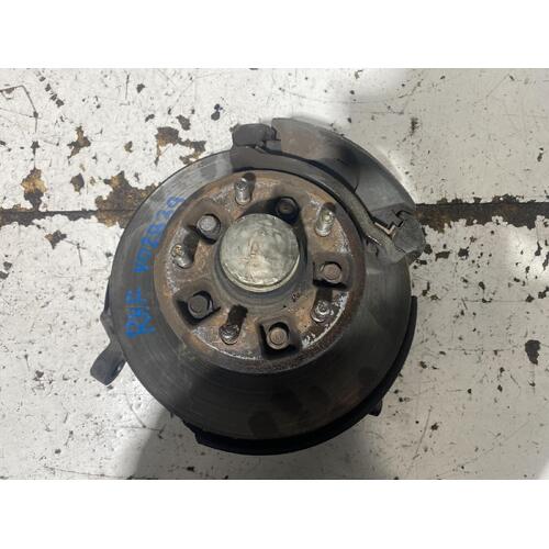 Toyota Hilux Right Front Hub Assembly RZN154 09/1997-03/2005