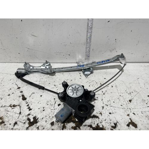 Toyota COROLLA Right Front Window Reg/Motor ZWE211 07/18-2024