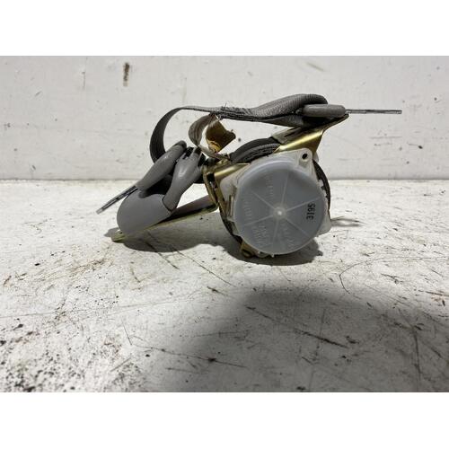 Toyota Kluger Left Rear 3rd Row Seatbelt MCU28 01/2001-04/2007