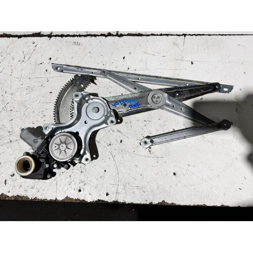 Toyota Corolla Right Front Window Regulator ZRE172 12/2013-06/2019