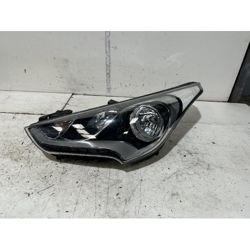 Hyundai Veloster Left Head Light FS 12/2011-02/2018