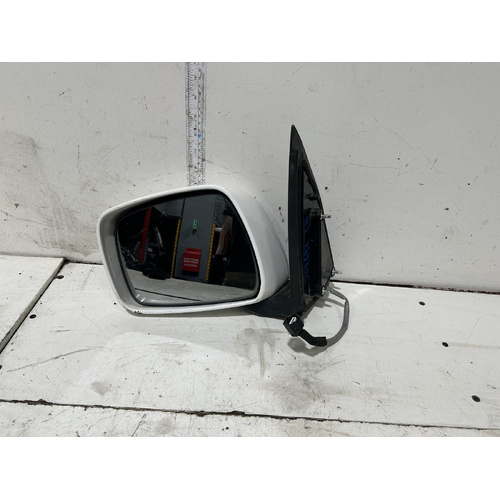 Nissan Navara Left Door Mirror D40 09/2005-08/2015
