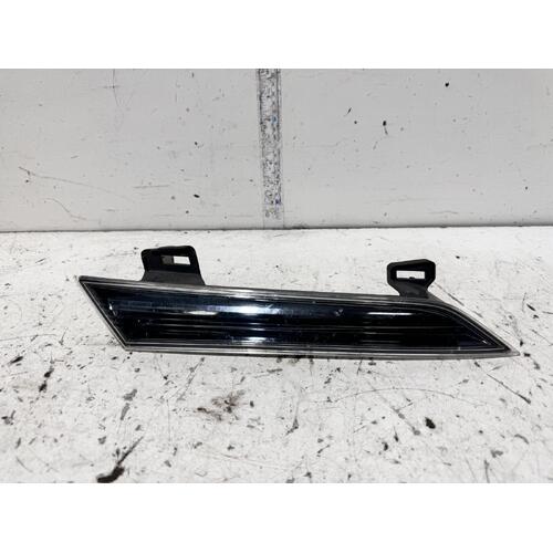 Nissan Murano Right Head Light Garnish Z51 12/2008-01/2015