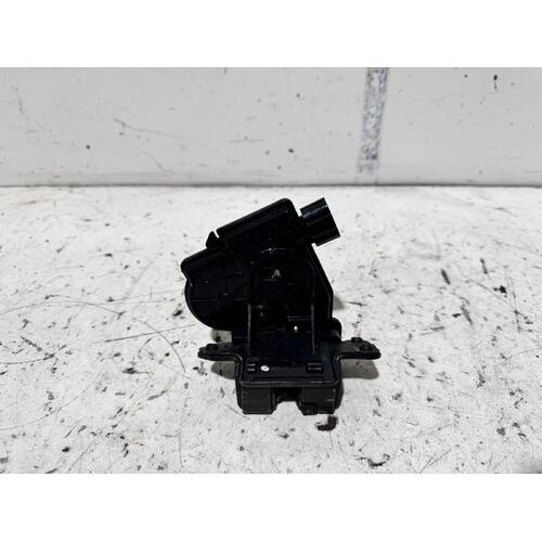 Toyota Corolla Tailgate Lock Mechanism ZRE152 03/2007-09/2012