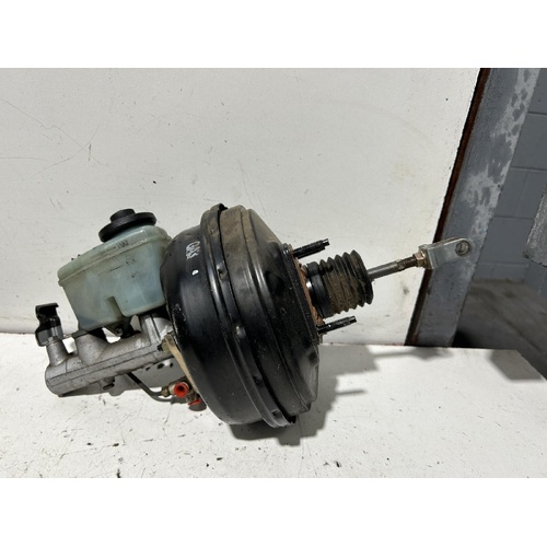 Toyota Hilux Brake Booster with Master Cylinder 09/1997-03/2005